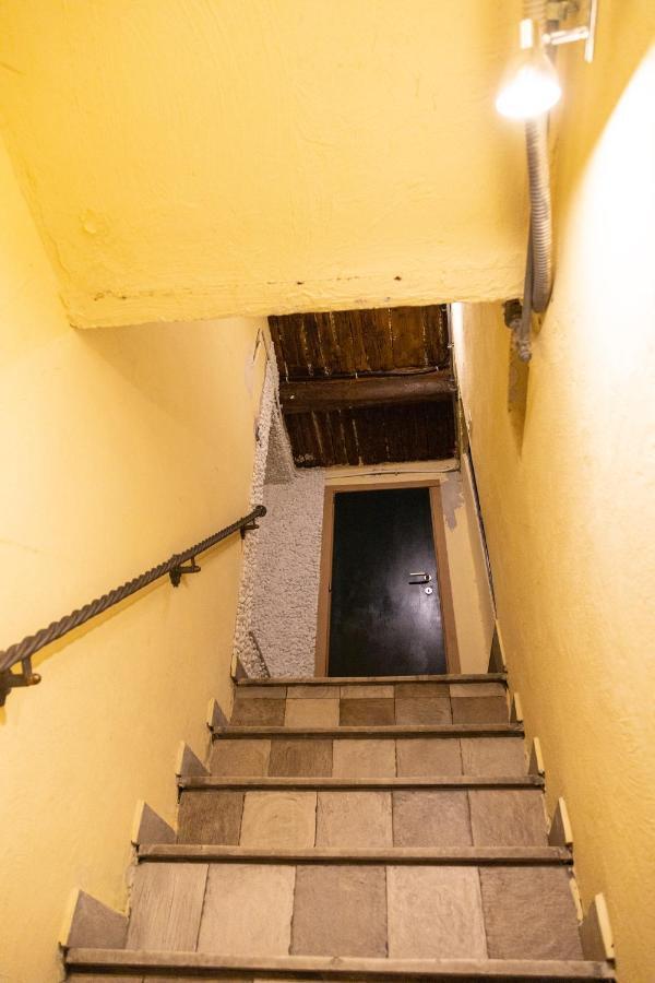A Fenestrella E San Gregorio Armeno Apartment Наполи Екстериор снимка